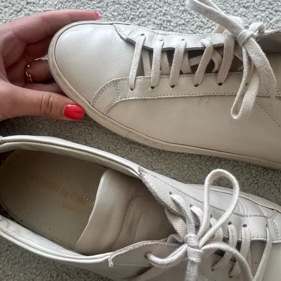Common projects sneakers size 39